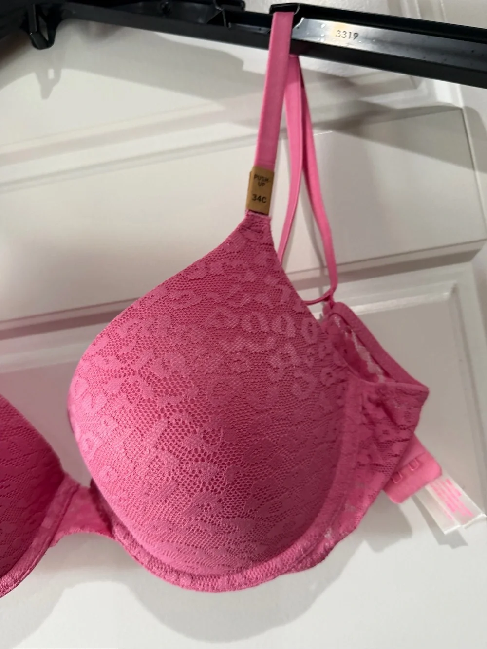 PINK Victoria's Secret Pink Lace Molded T-Shirt Bra - Picture 7 of 7